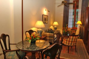 Junior Suite at the Settha Palace Hotel