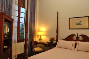 Junior Suite at the Settha Palace Hotel
